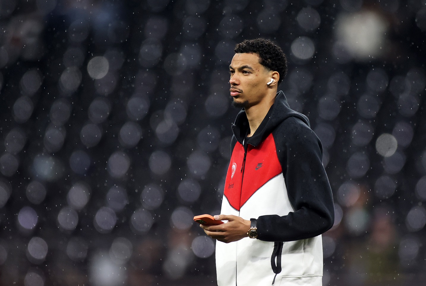 Hugo Ekitike on the pitch before Eintracht Frankfurt's game vs Tottenham