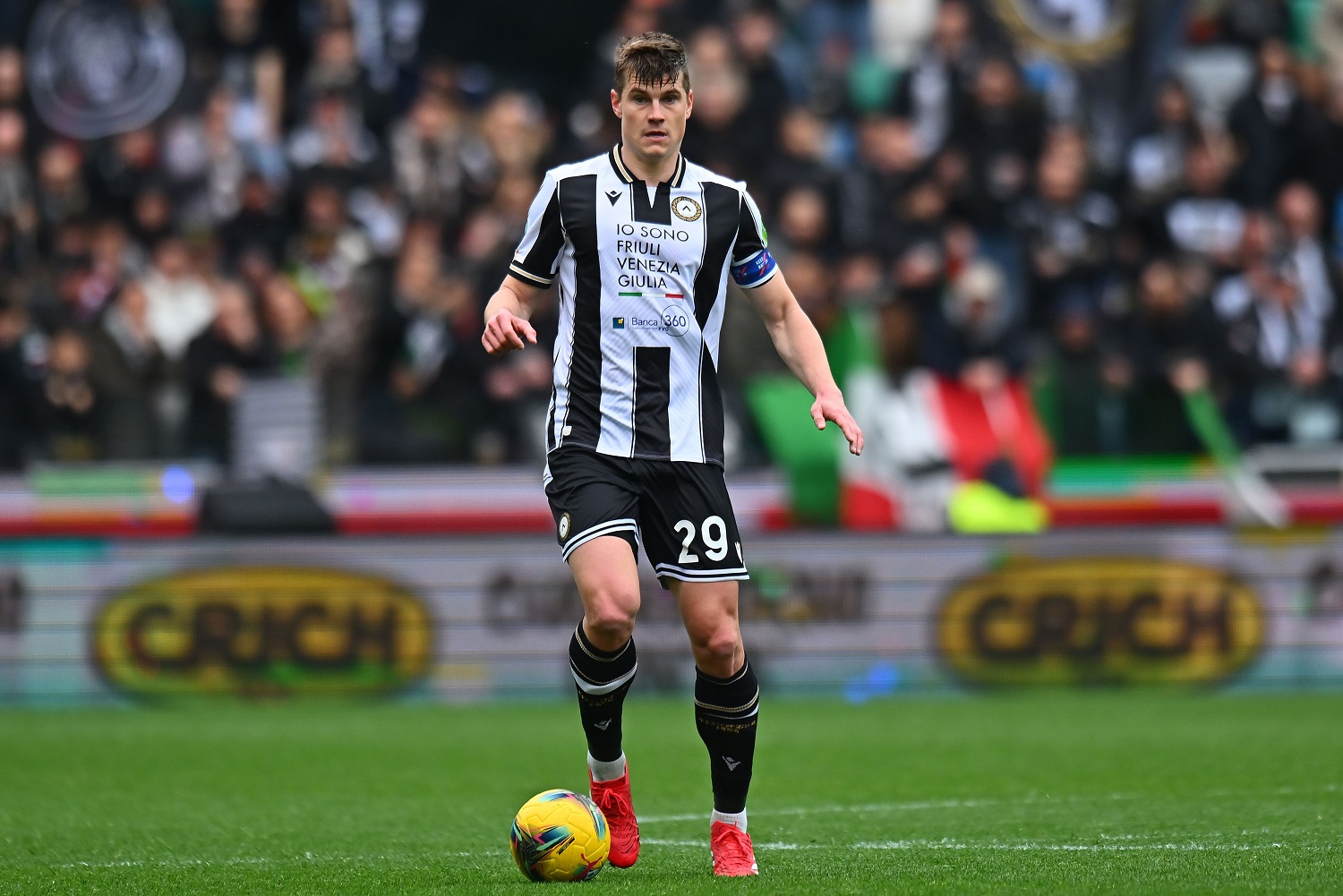 Jaka Bijol in action for Udinese