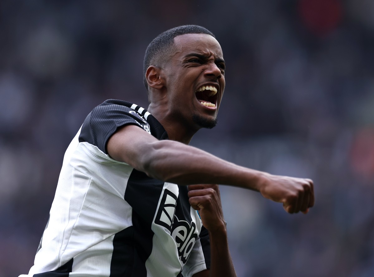 Alexander Isak celebrates scoring for Newcastle against Ipswich