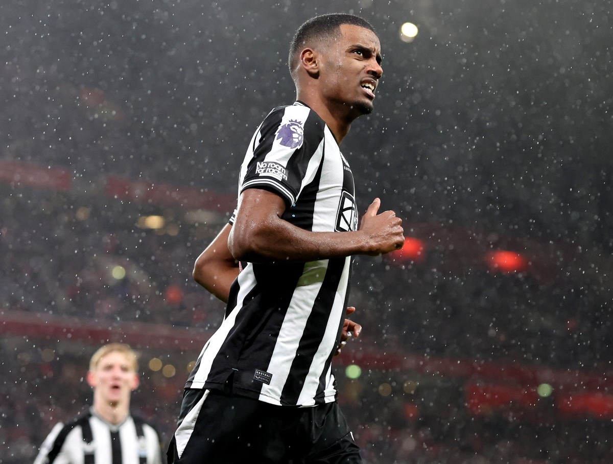 Alexander Isak celebrates scoring for Newcastle against Liverpool in 2024