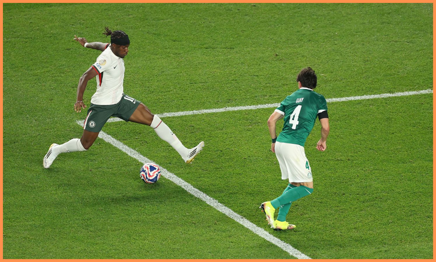 Noni Madueke in action for Chelsea against Palmeiras