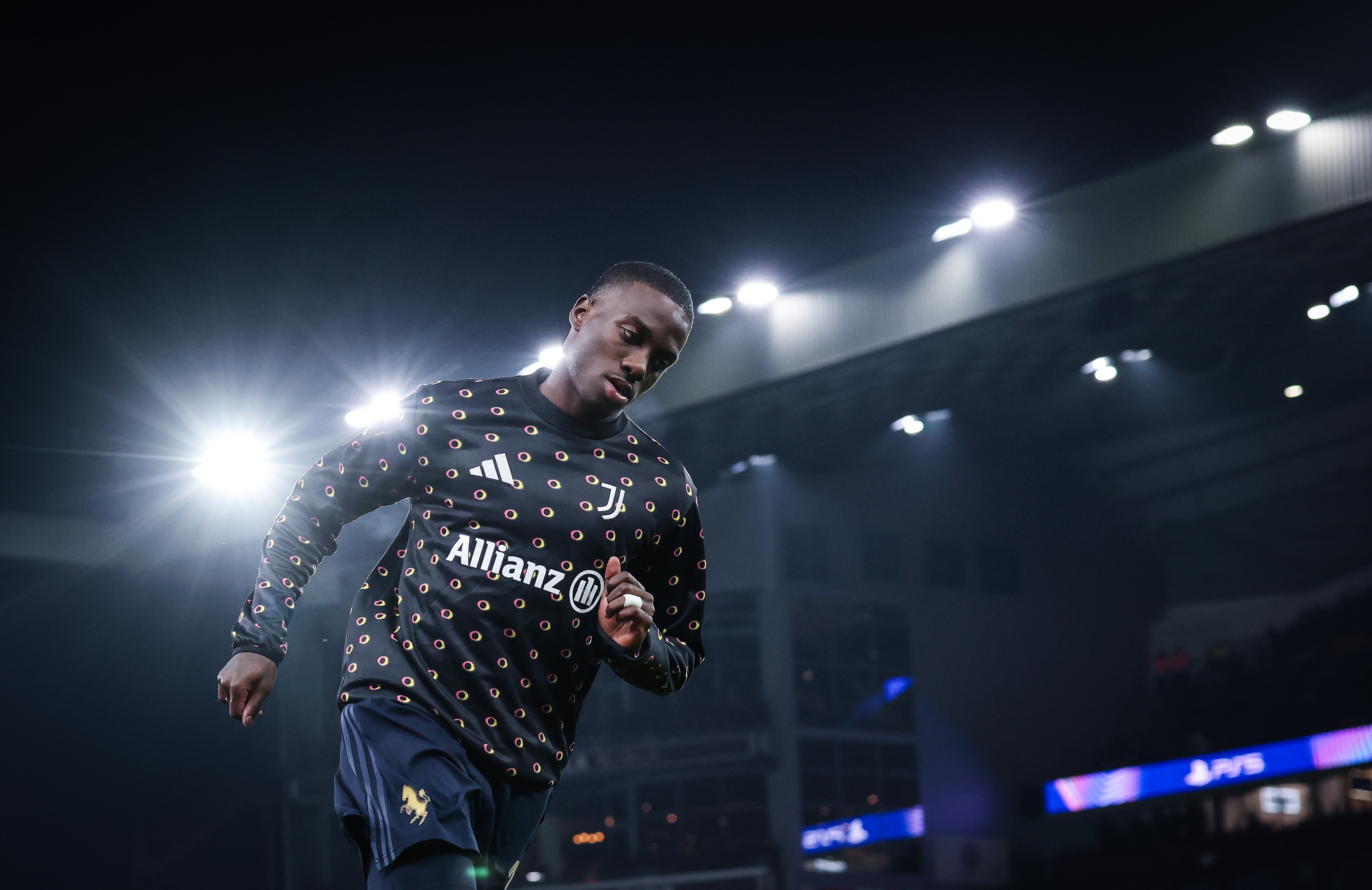 Timothy Weah of Juventus warms up before a UEFA Champions League 2024/25 match