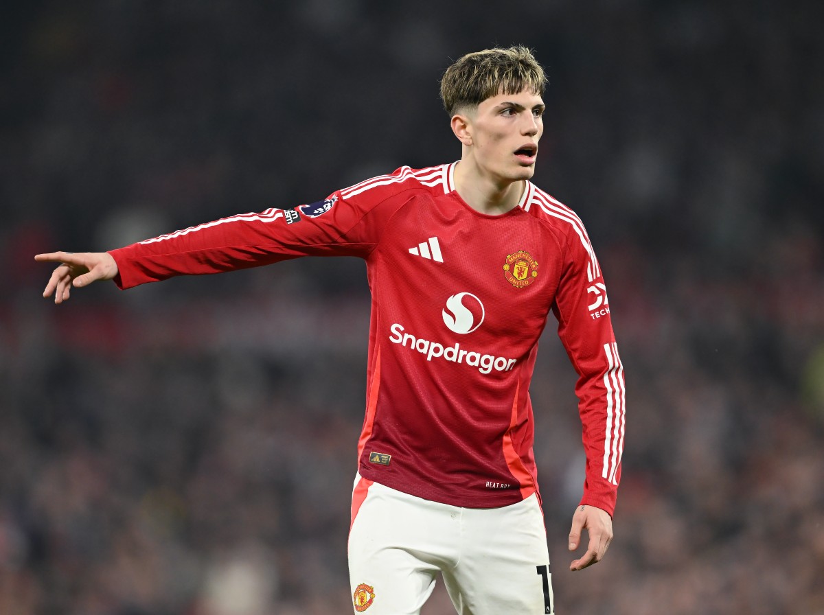 Alejandro Garnacho in action for Man United last season