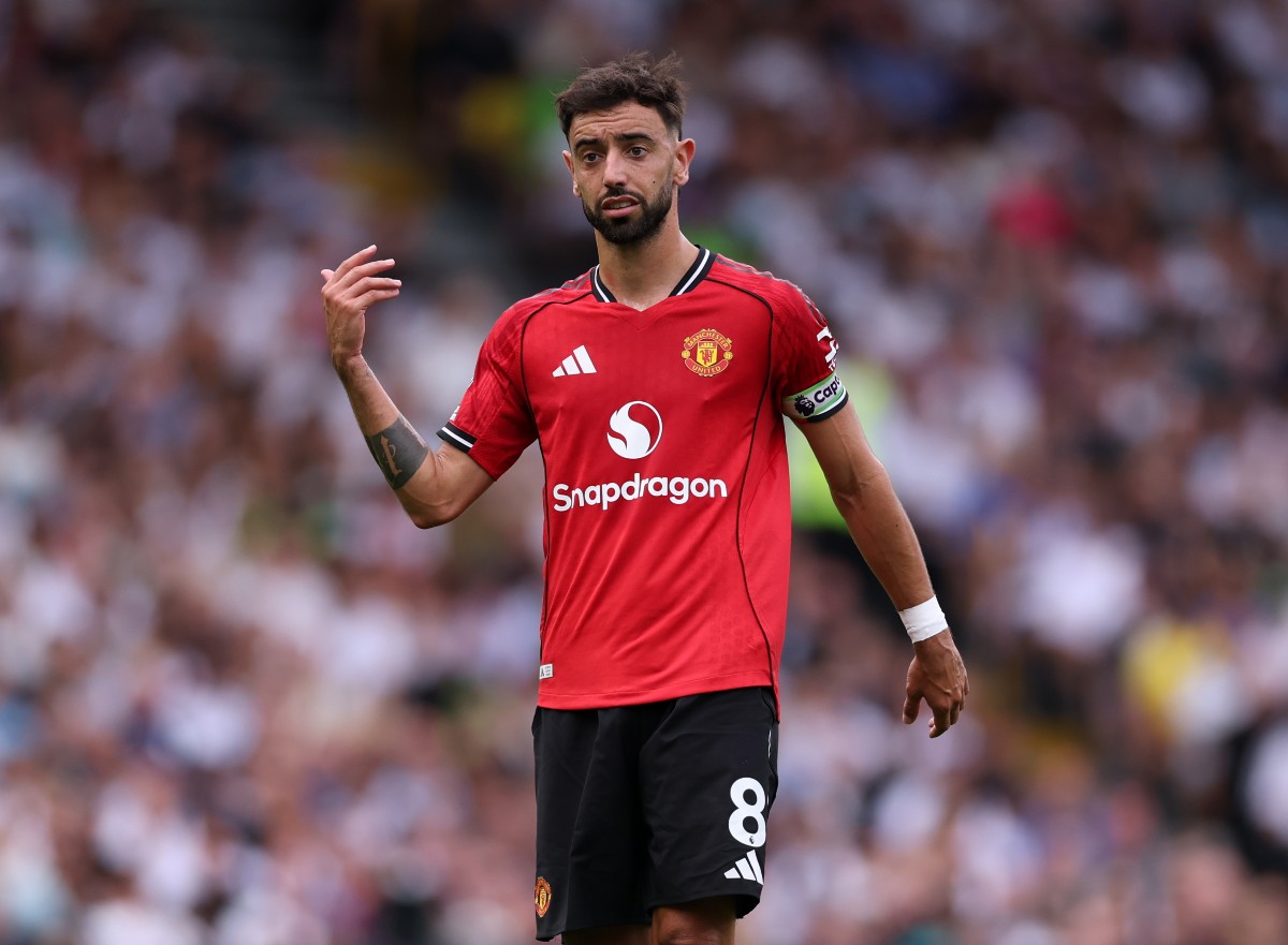 Bruno Fernandes in action for Man United against Fulham