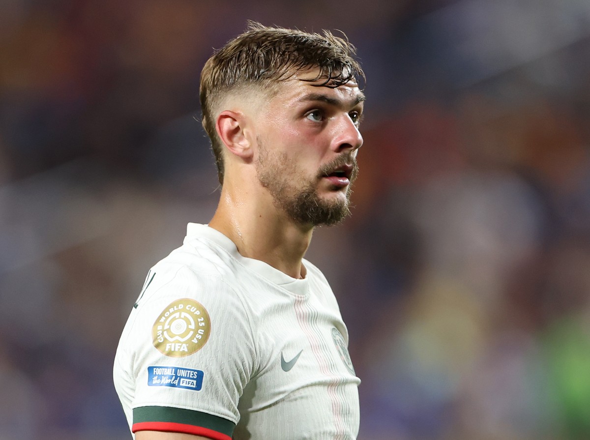 Kiernan Dewsbury-Hall in action for Chelsea at the Club World Cup