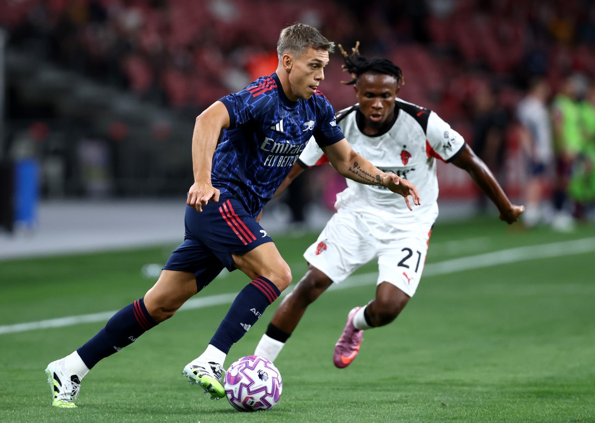 Leandro Trossard in action for Arsenal in pre-season