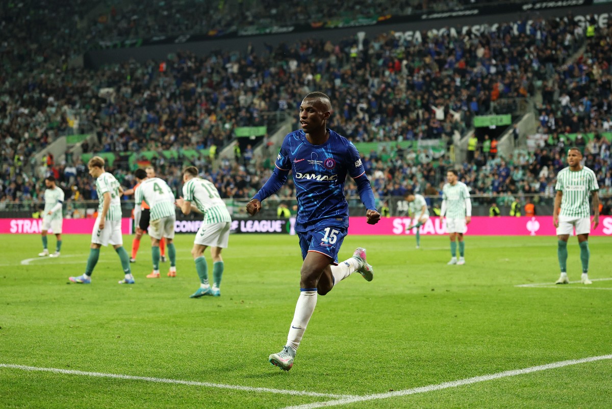 Nicolas Jackson celebrates scoring for Chelsea against Real Betis in the Conference League final