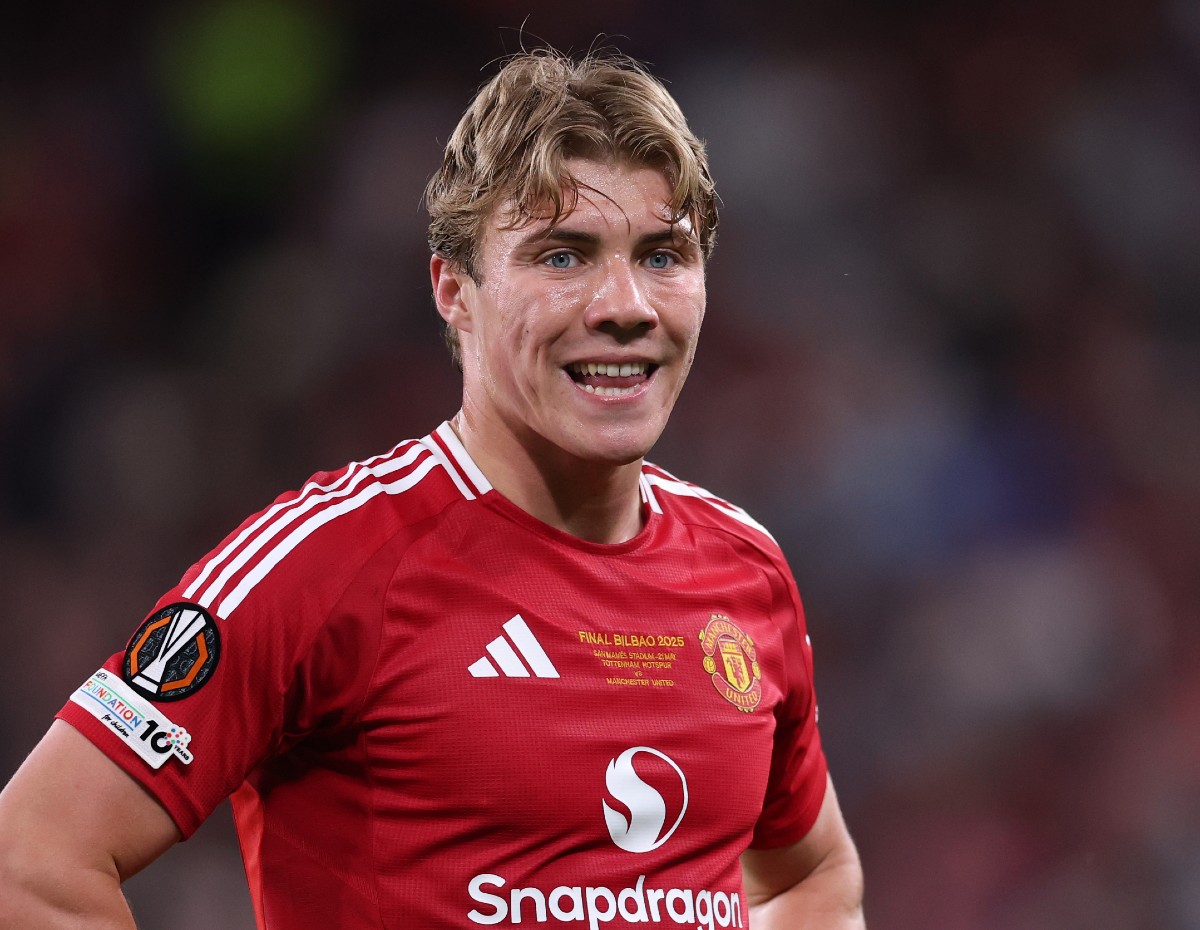 Rasmus Hojlund in action for Manchester United in the Europa League final