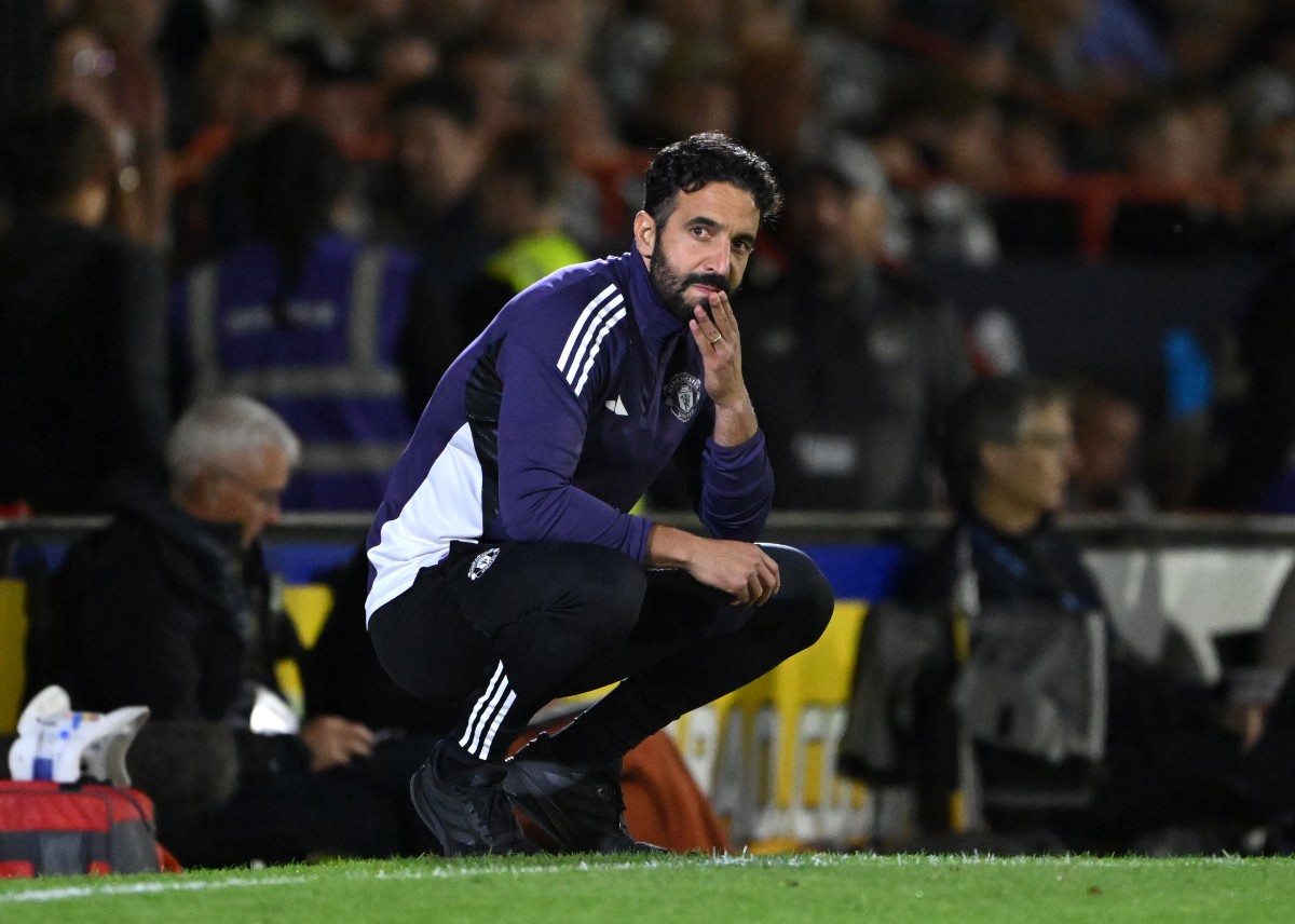 Ruben Amorim reacts during Man United's defeat to Grimsby