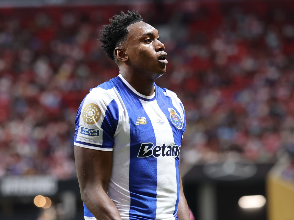 Samu Aghehowa in action for Porto at the Club World Cup