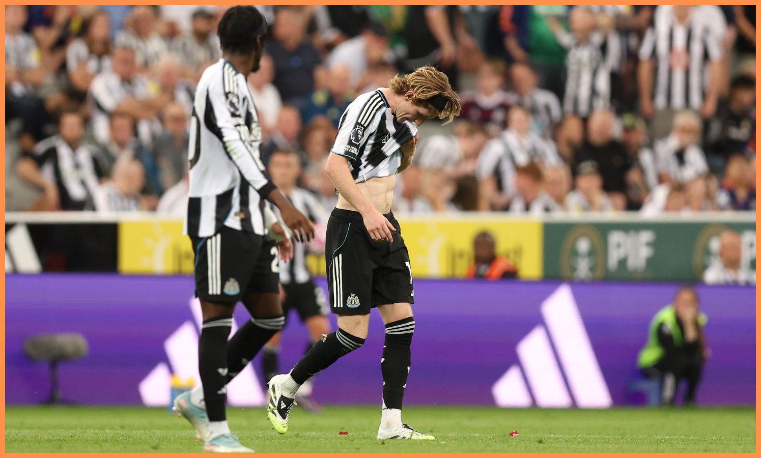 Anthony Gordon of Newcastle reacts during the defeat to Liverpool