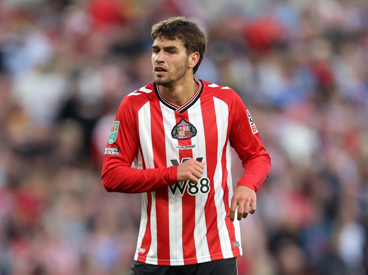 Marc Guiu in action for Sunderland