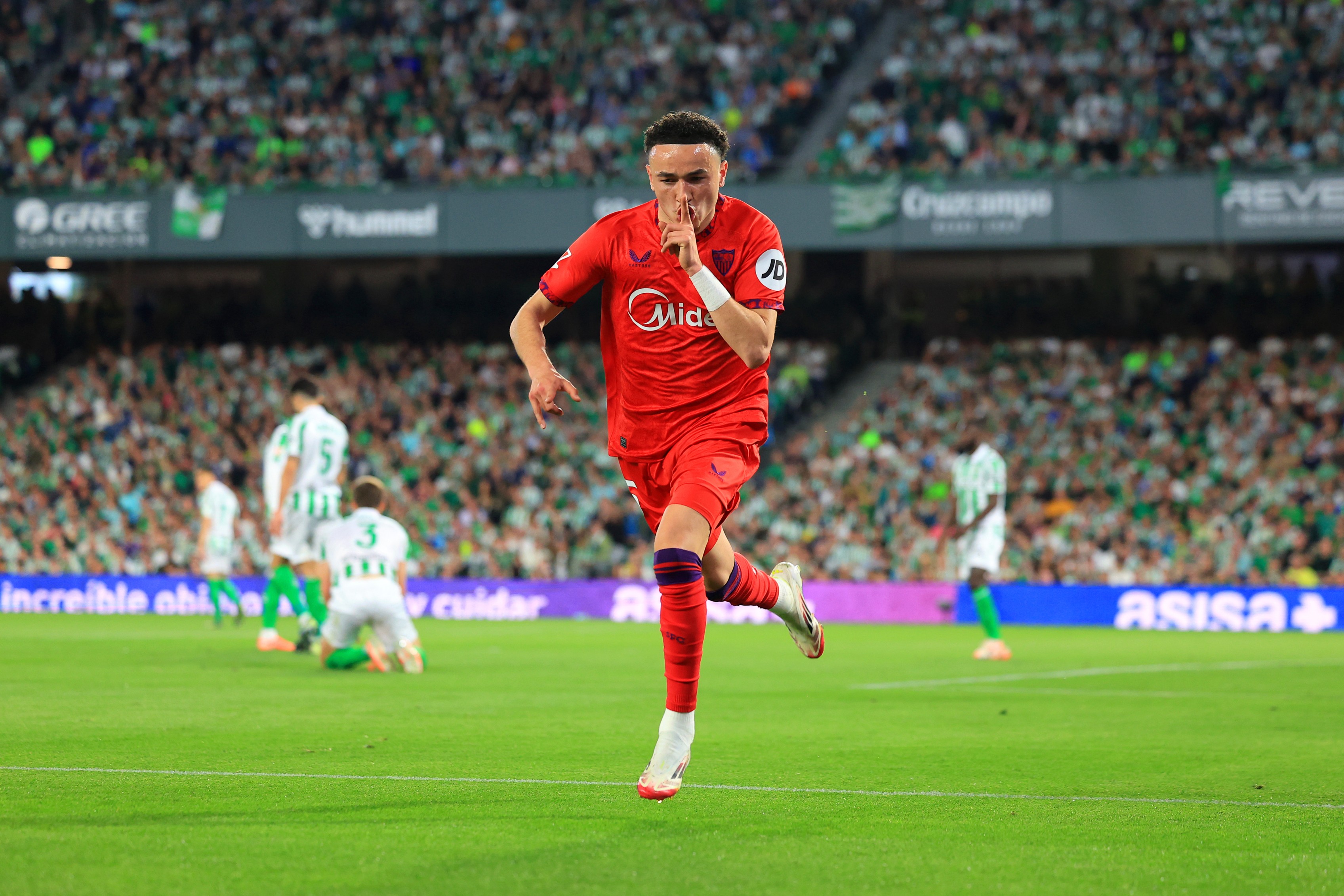 Ruben Vargas of Sevilla FC celebrates scoring his team's first goal