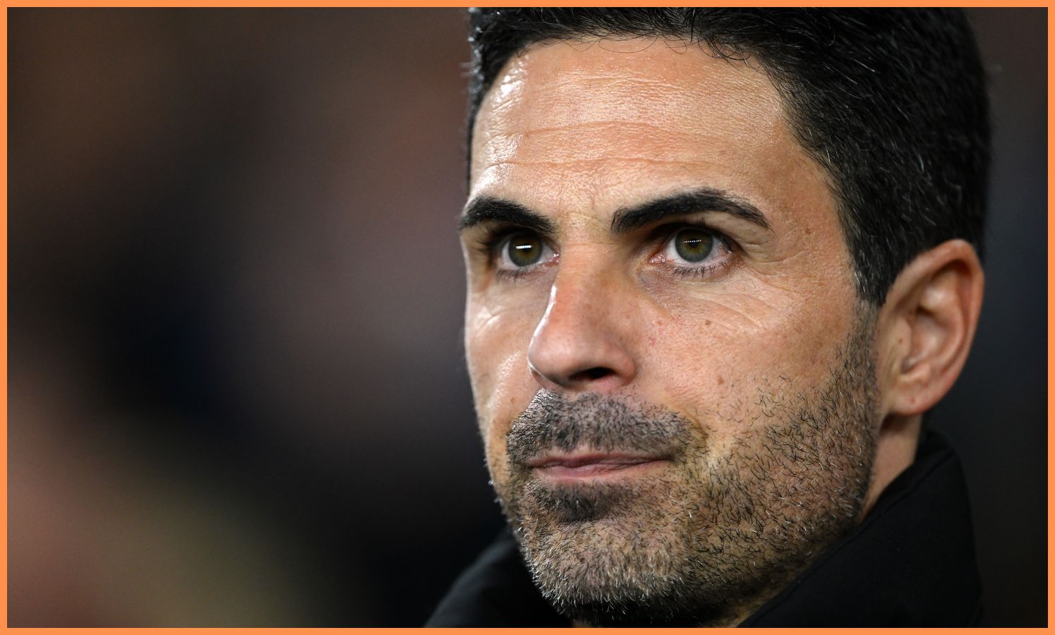 Mikel Arteta looks on during Arsenal vs Olympiacos