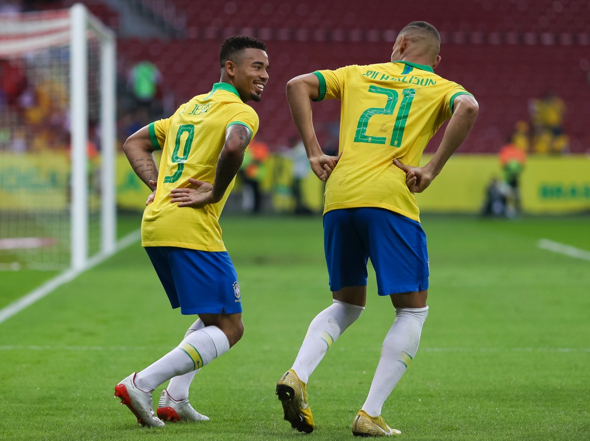 Gabriel Jesus and Richarlison celebrate together for Brazil