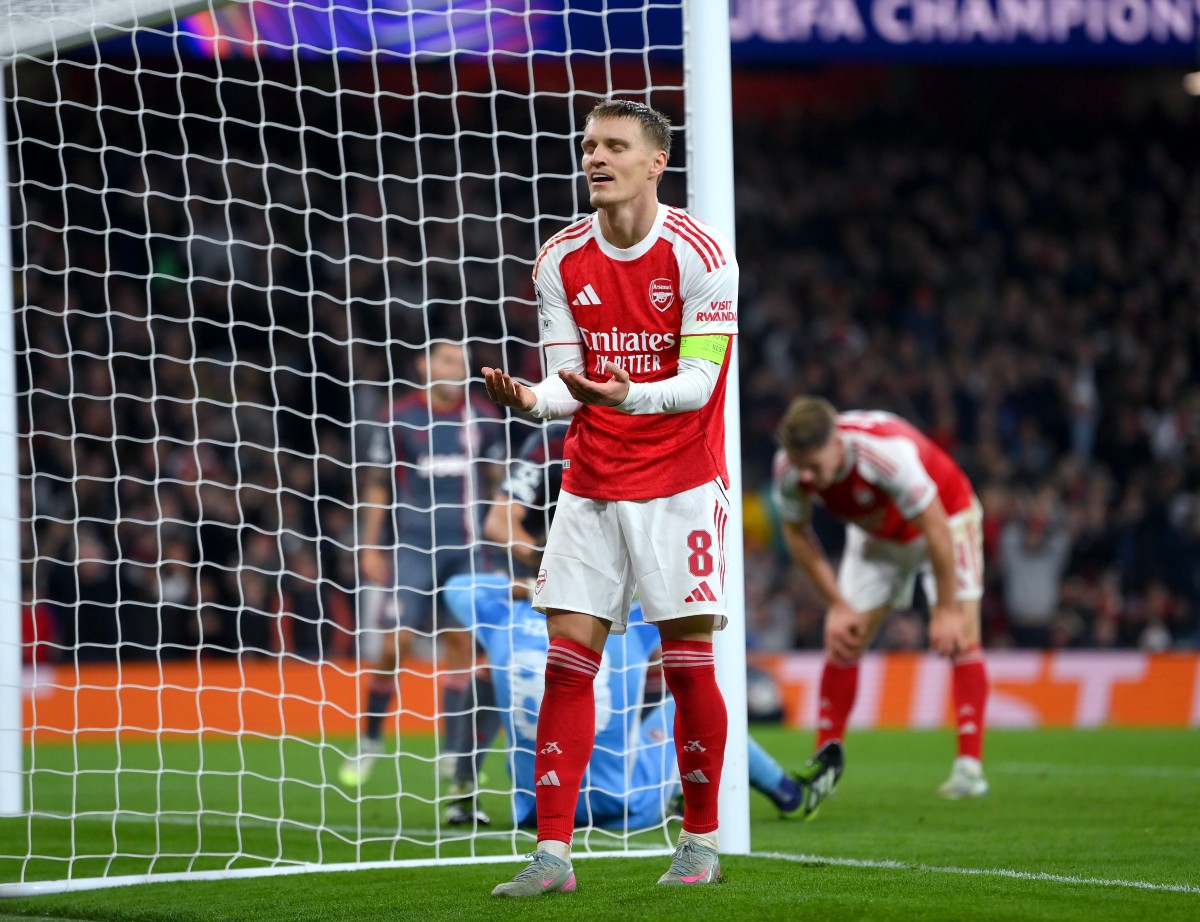 Martin Odegaard reacts after missing a chance for Arsenal