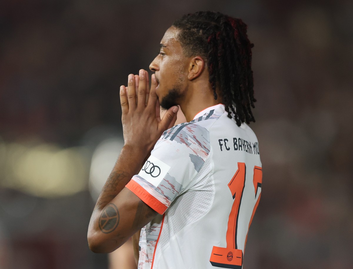 Michael Olise reacts during a Bayern Munich game