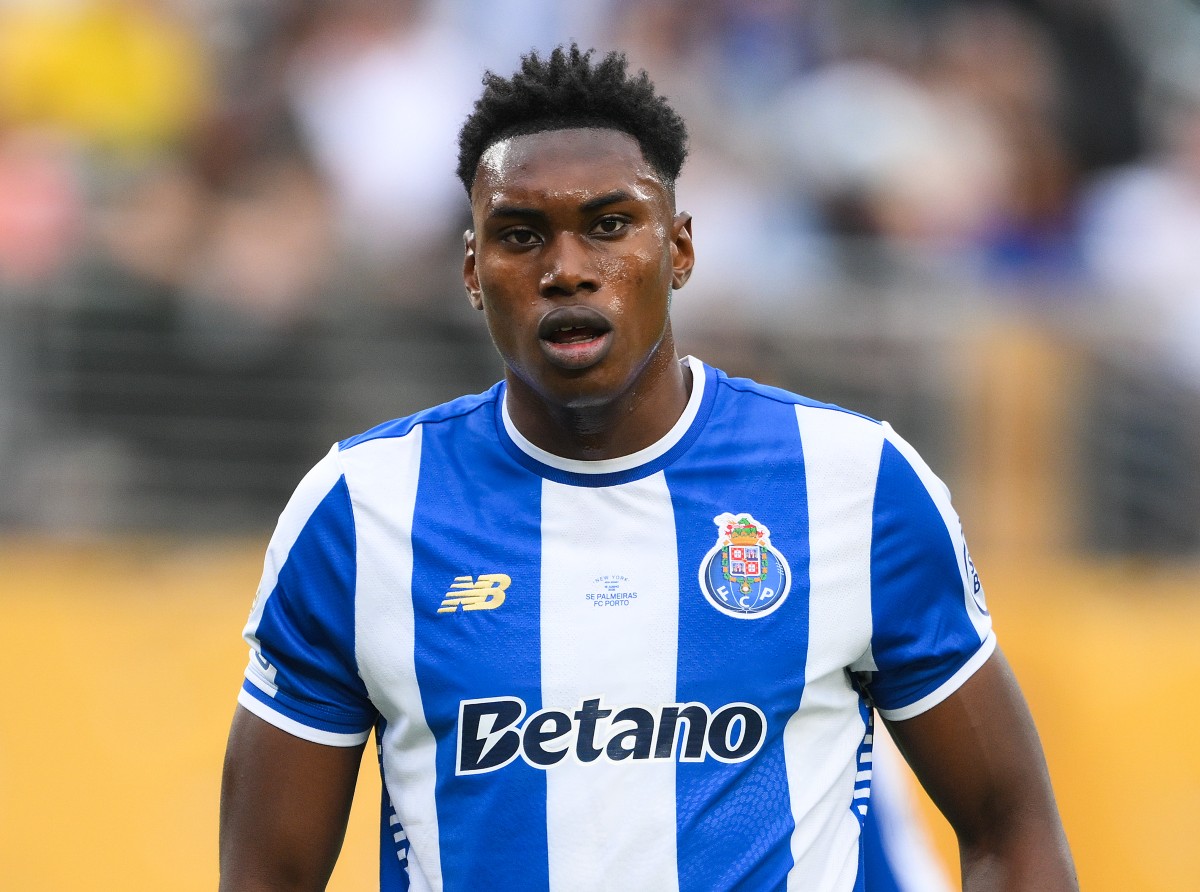 Samu Aghehowa in action for Porto at the Club World Cup
