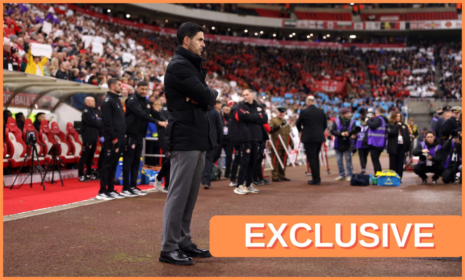 Arsenal manager Mikel Arteta looks on during the Sunderland game