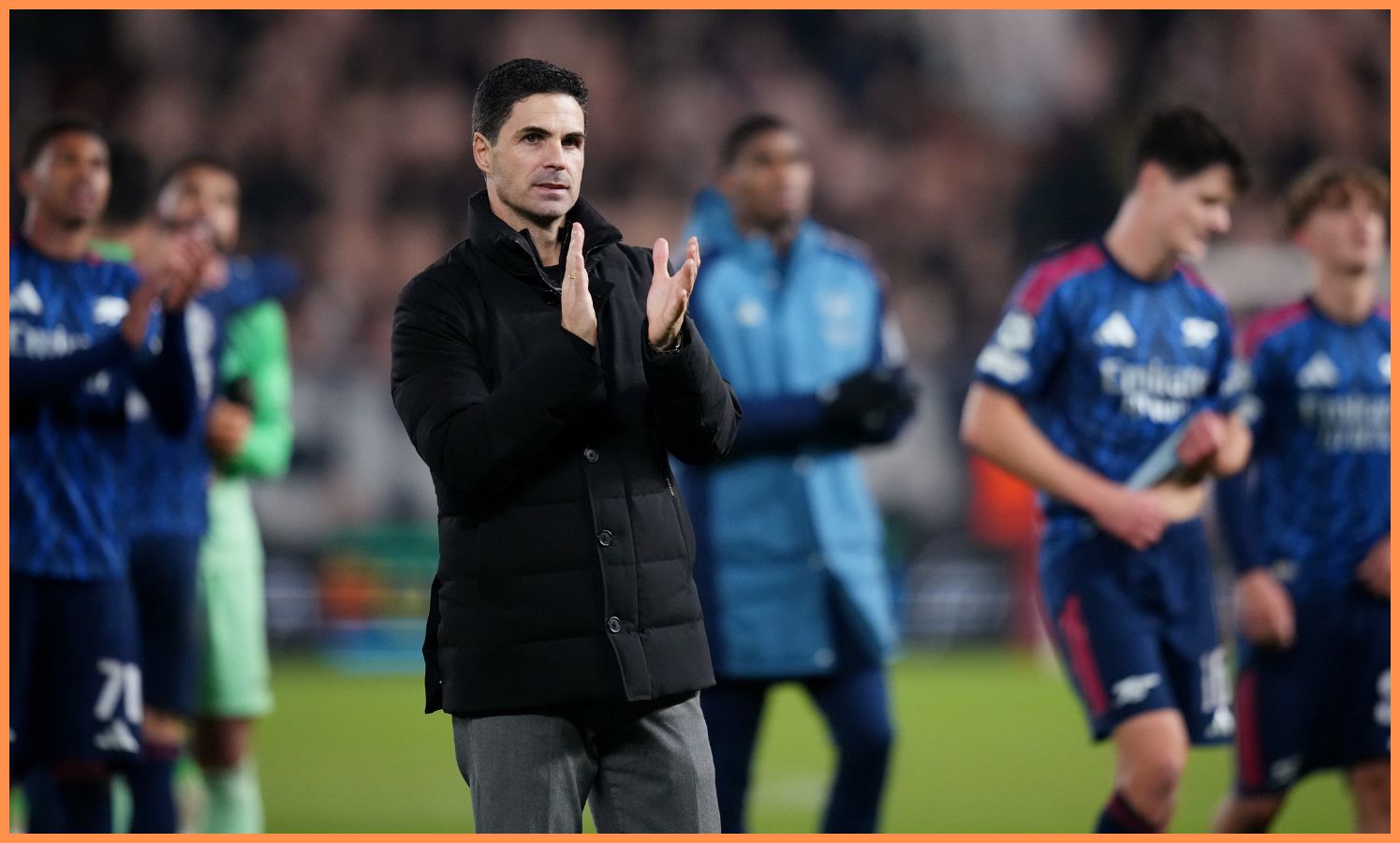 Arsenal manager Mikel Arteta acknowledges the fans