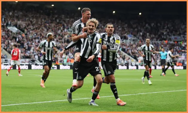 Sven Botman celebrates with Nick Woltemade during Newcastle's game vs Arsenal