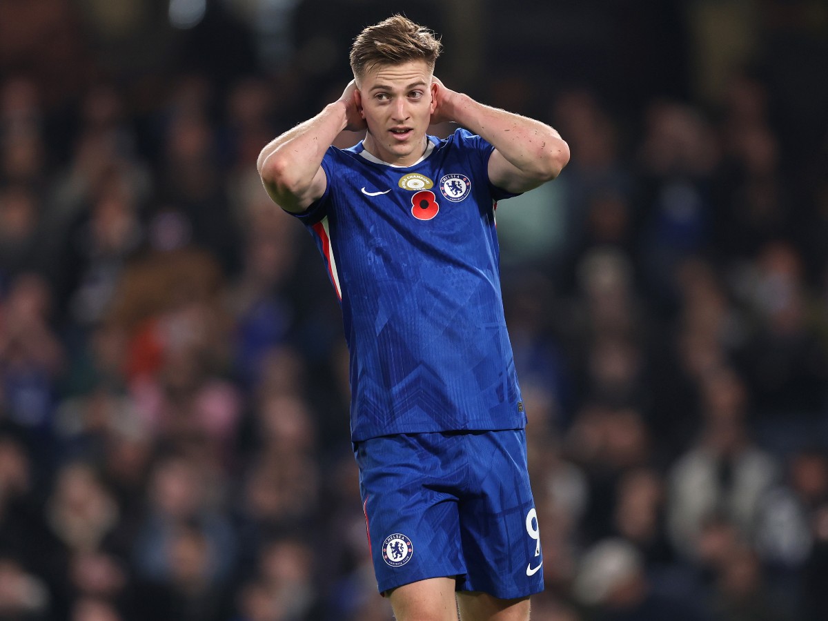 Liam Delap reacts during Chelsea vs Wolves
