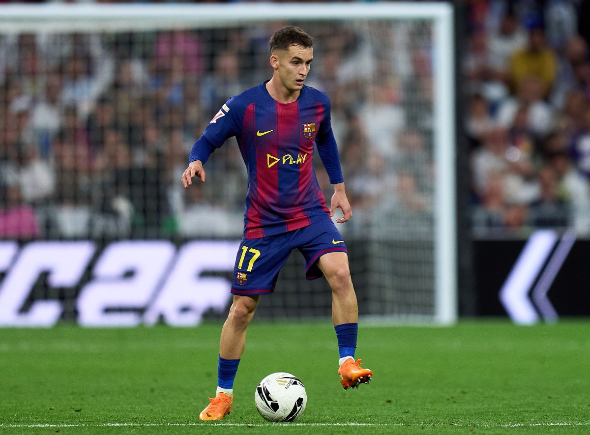 Marc Casado in action for Barcelona vs Real Madrid
