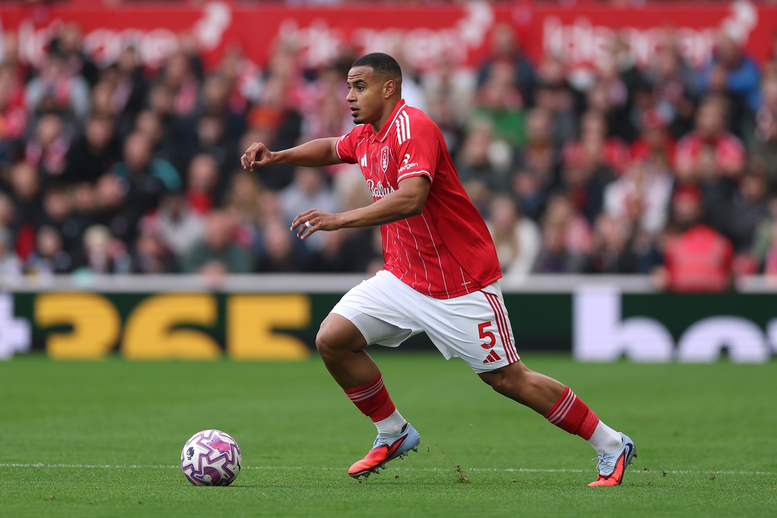 Murillo of Nottingham Forest in action