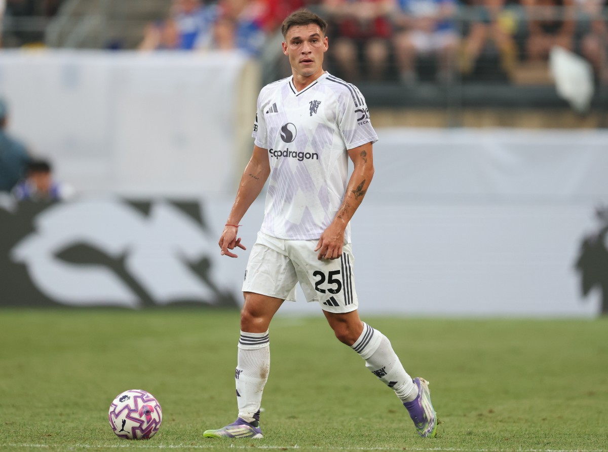 Manuel Ugarte in action for Man United in pre-season