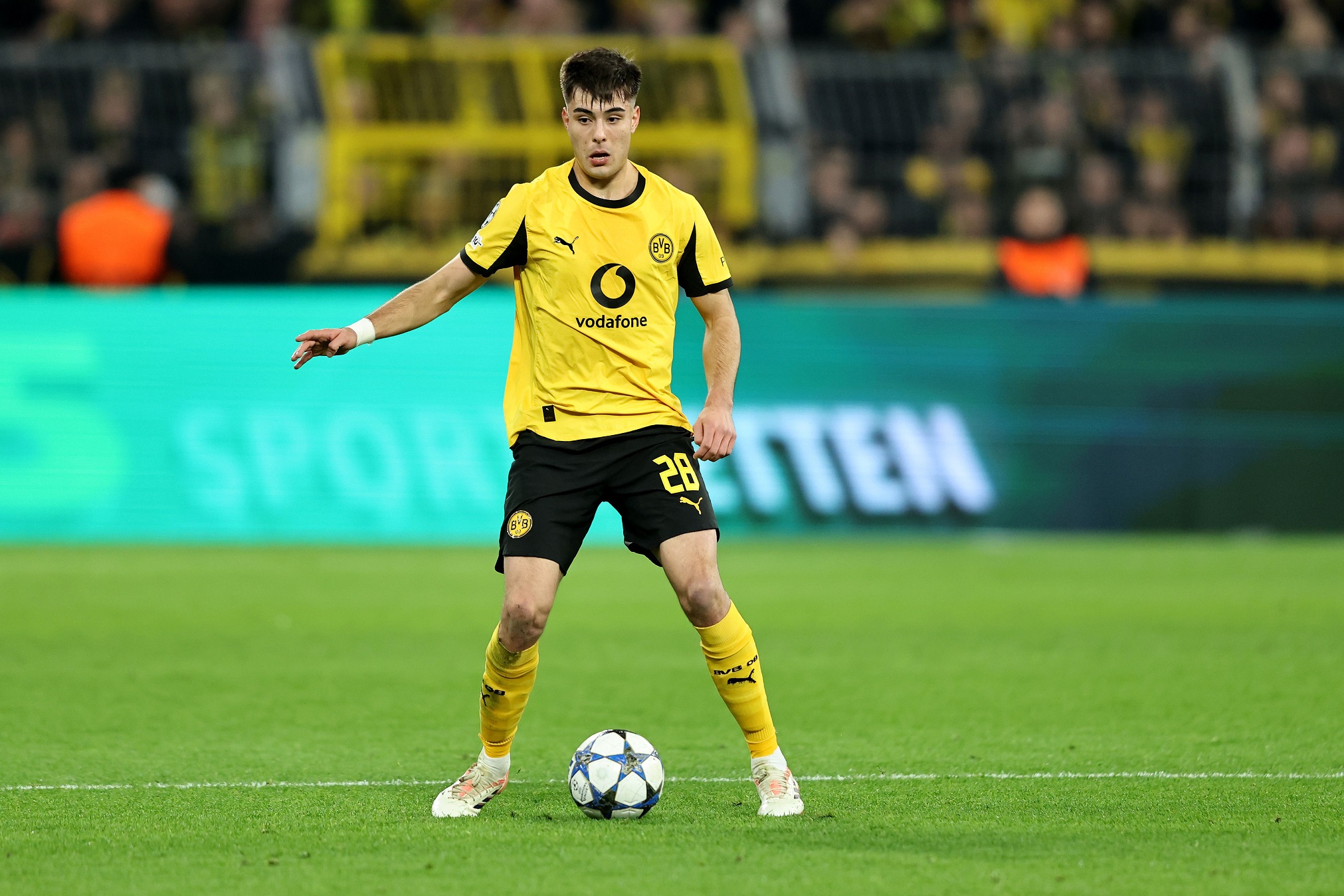Aaron Anselmino of Borussia Dortmund