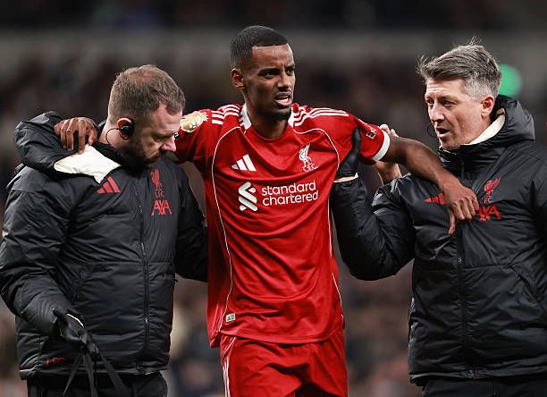 Alexander Isak after sustaining injury vs Spurs