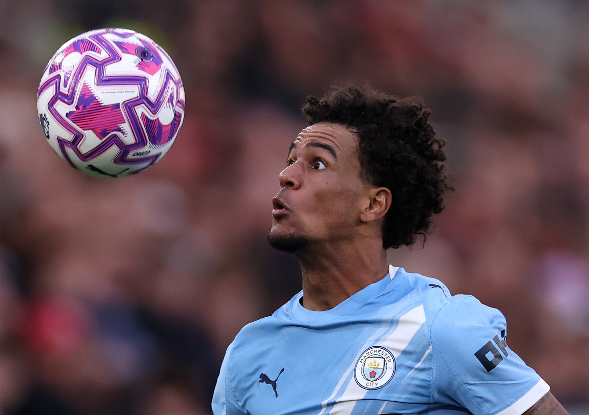 Oscar Bobb in action for Manchester City