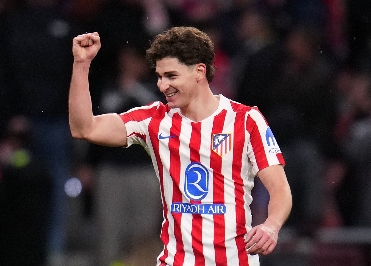 Julian Alvarez celebrates scoring for Atletico Madrid against Barcelona