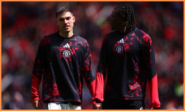 Manuel Ugarte warming up for Manchester United