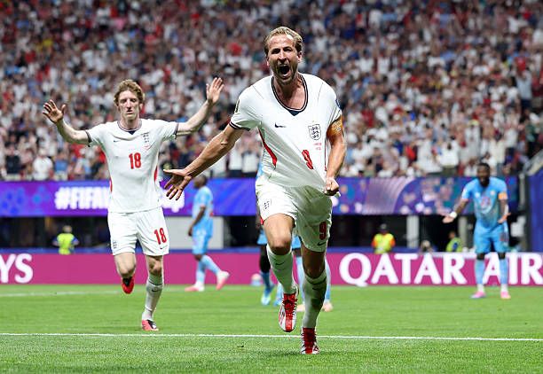 Harry Kane celebrates his second goal vs Congo