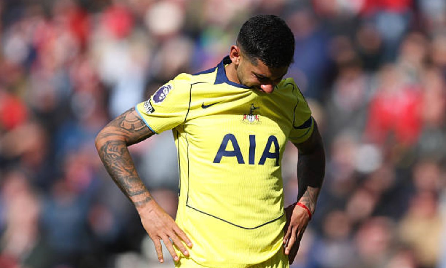 Cristian Romero in action for Tottenam