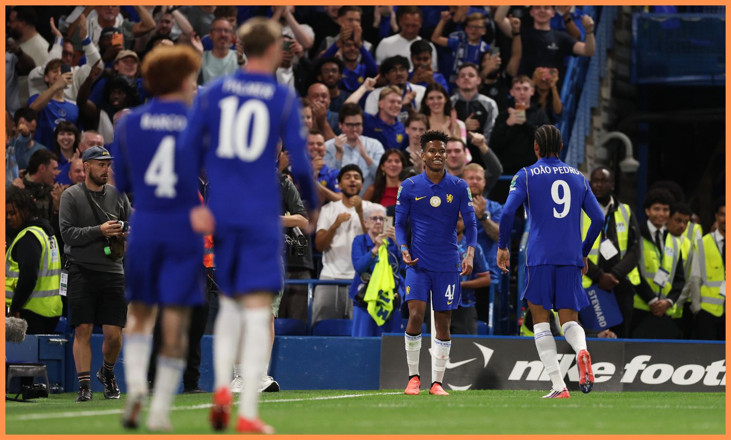 Estevao Willian with his Chelsea teammates