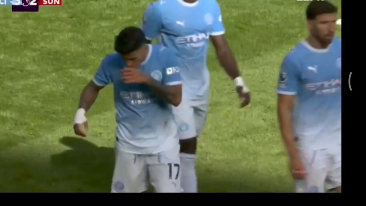 Enzo Feranndez and Marc Guehi incident