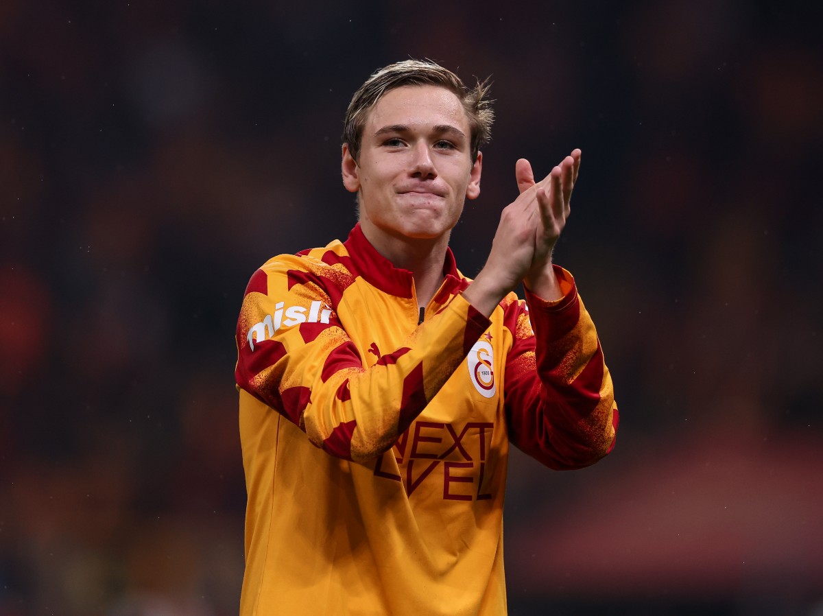 Alexei Patrakov elogia torcedores do Galatasaray