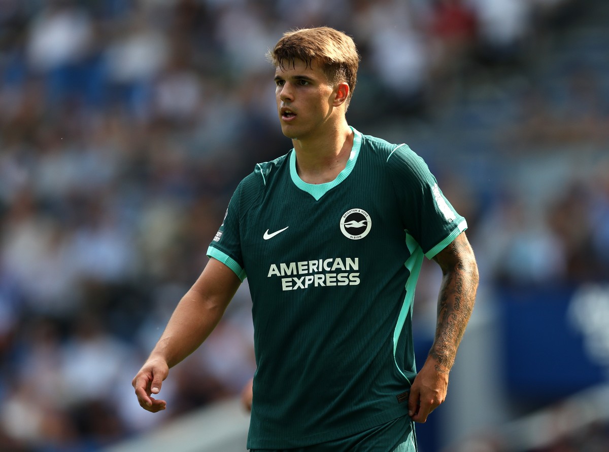 Luka Vaskovic, do Brighton, em ação