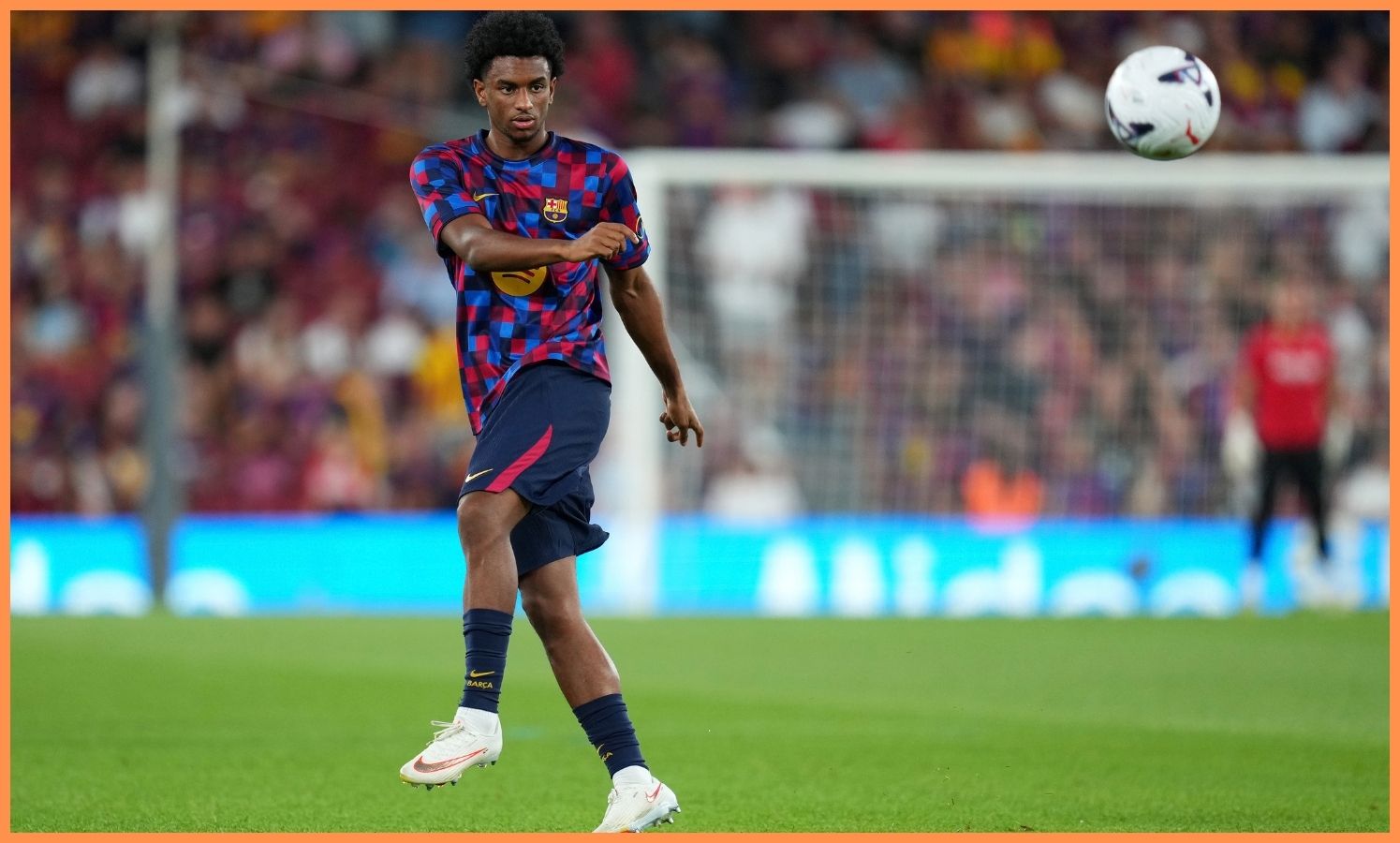 Alejandro Balde warming up for Barcelona.