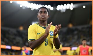Endrick playing for Brazil.