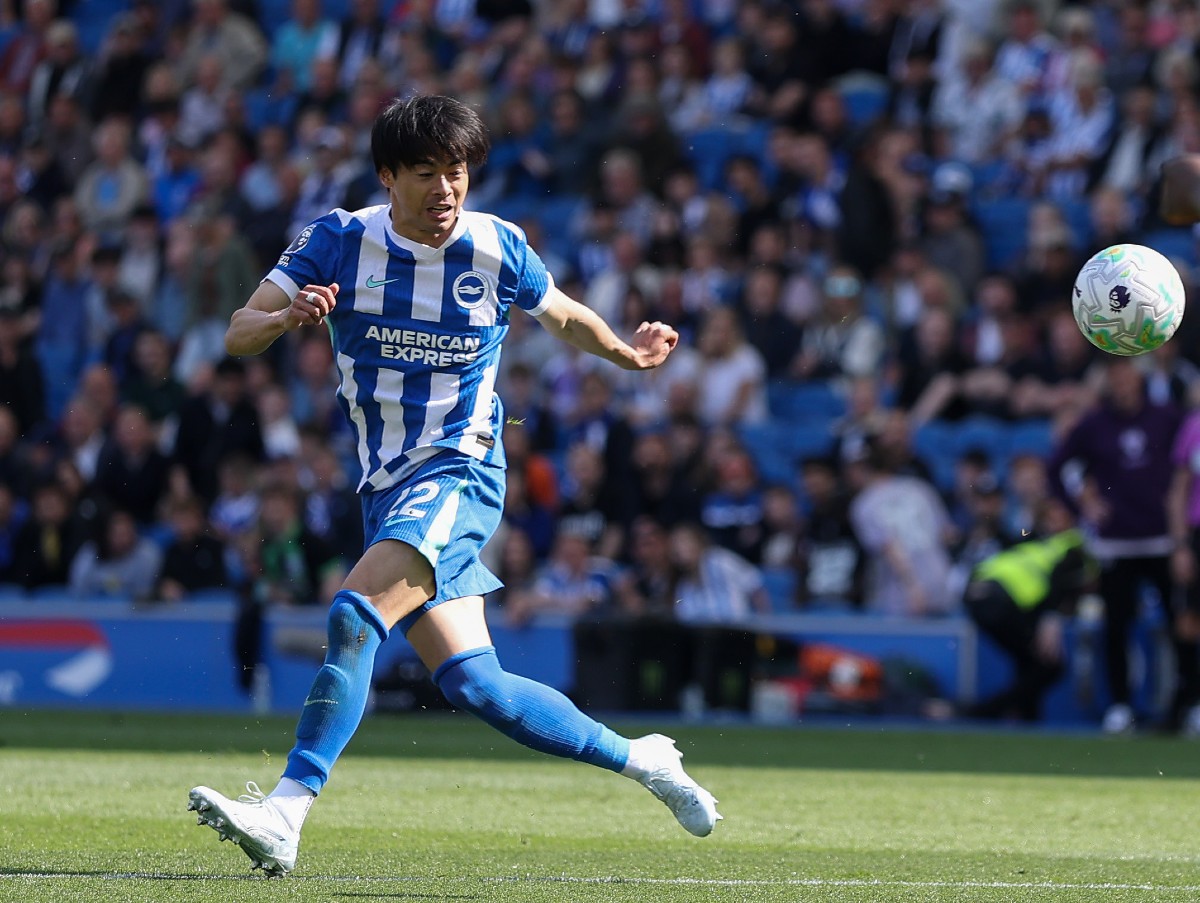Kaoru Mitoma in action for Brighton