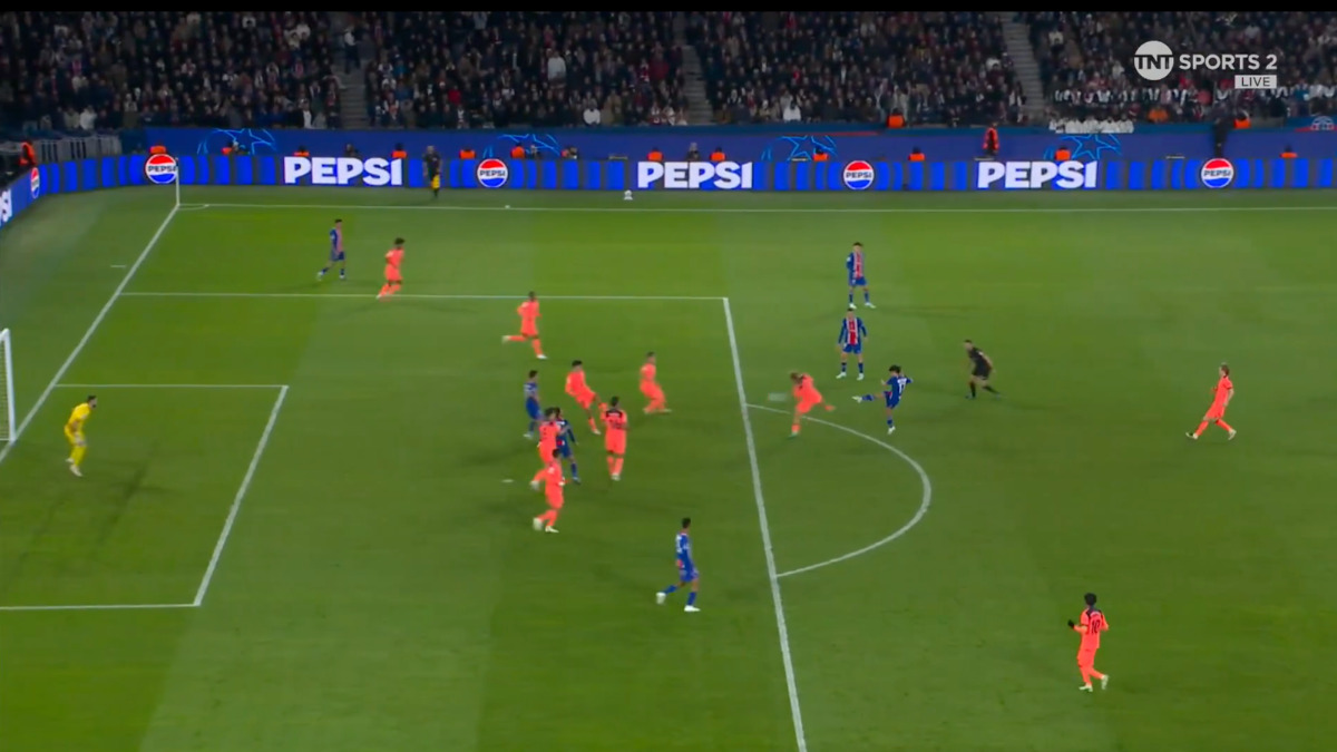 Vitinha fires a finish in to put PSG back ahead.