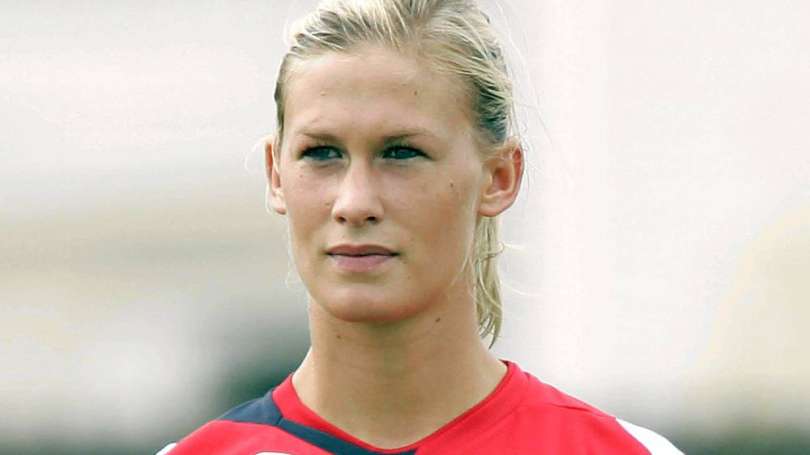 Top 19 Sexiest Female Footballers At The 2011 Womens World Cup Caughtoffside 1902