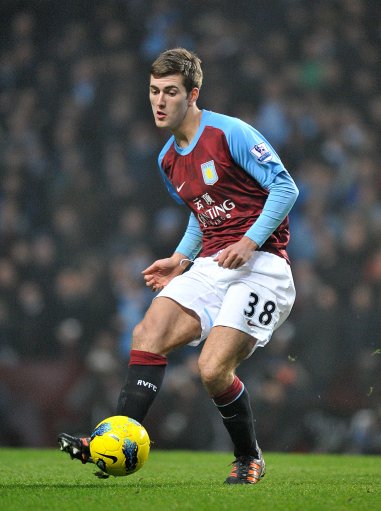 Soccer - Barclays Premier League - Aston Villa v Manchester City - Villa Park