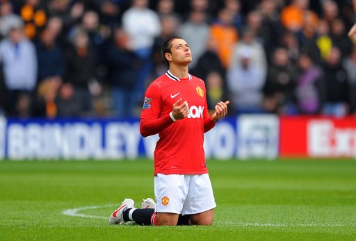 Heartbreak for Chicharito! LA Galaxy confirm former Man Utd star has torn  his ACL