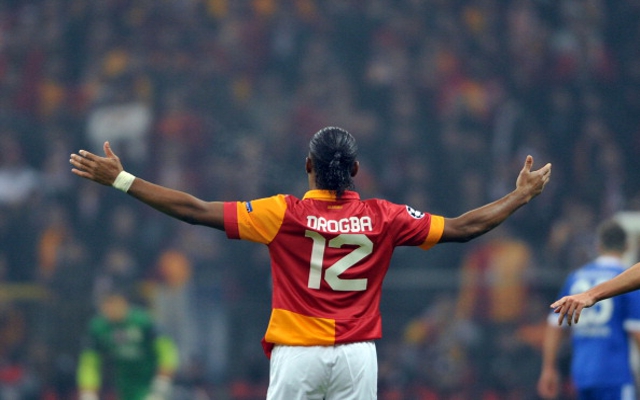 Drogba targeting Chelsea stay