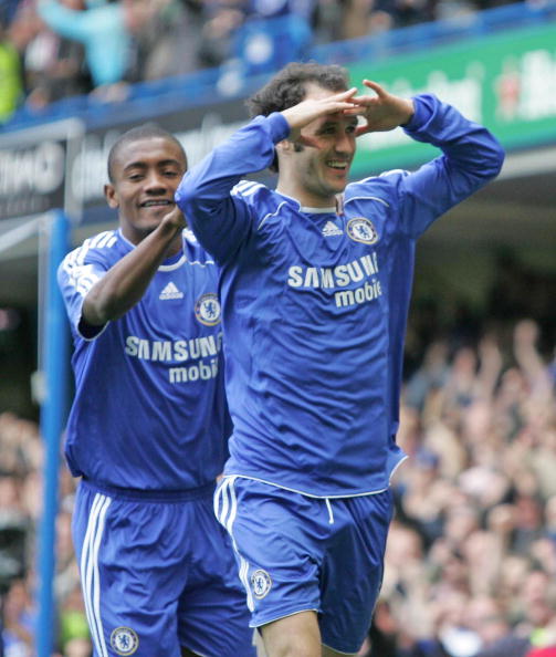 Ricardo Carvalho (R) of Chelsea celebrat