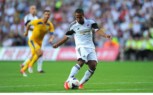 Wayne Routledge Signs New Swans Deal